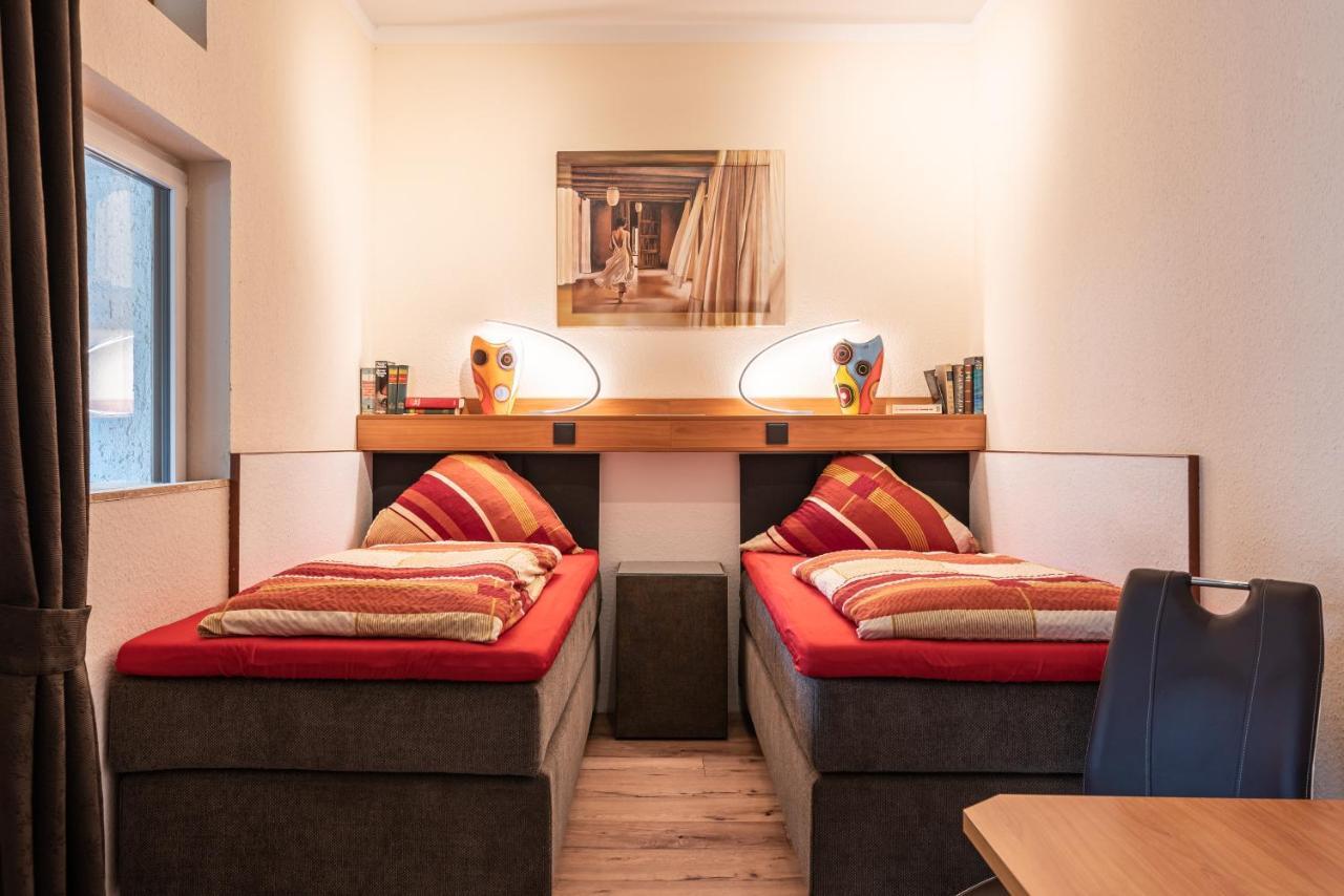 Land-Hotel Zum Schwan, Garni Weilerswist-Metternich, 3 E-Ladestationen, Naehe Phantasialand, Palmenparadies Euskirchen Экстерьер фото