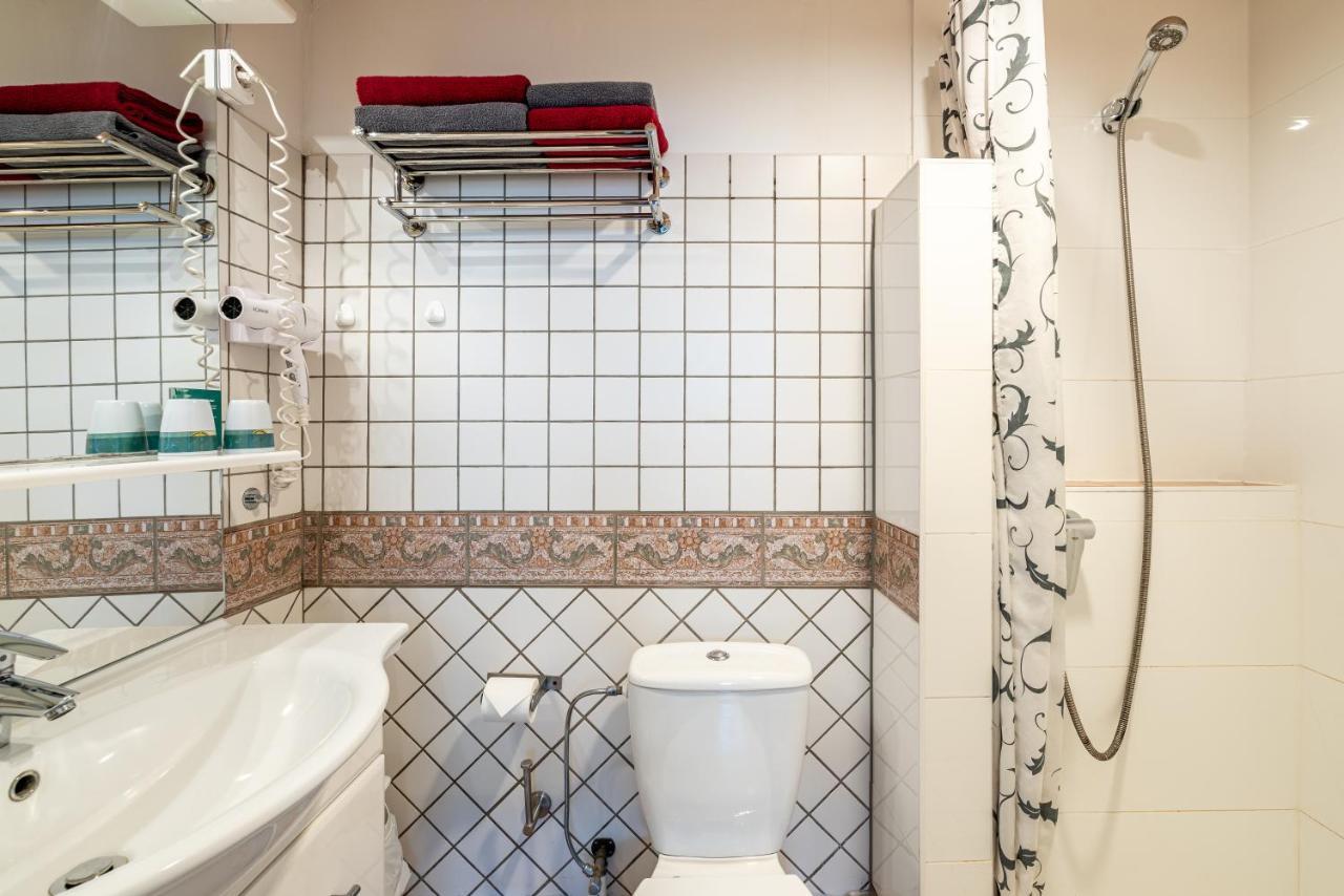Land-Hotel Zum Schwan, Garni Weilerswist-Metternich, 3 E-Ladestationen, Naehe Phantasialand, Palmenparadies Euskirchen Экстерьер фото